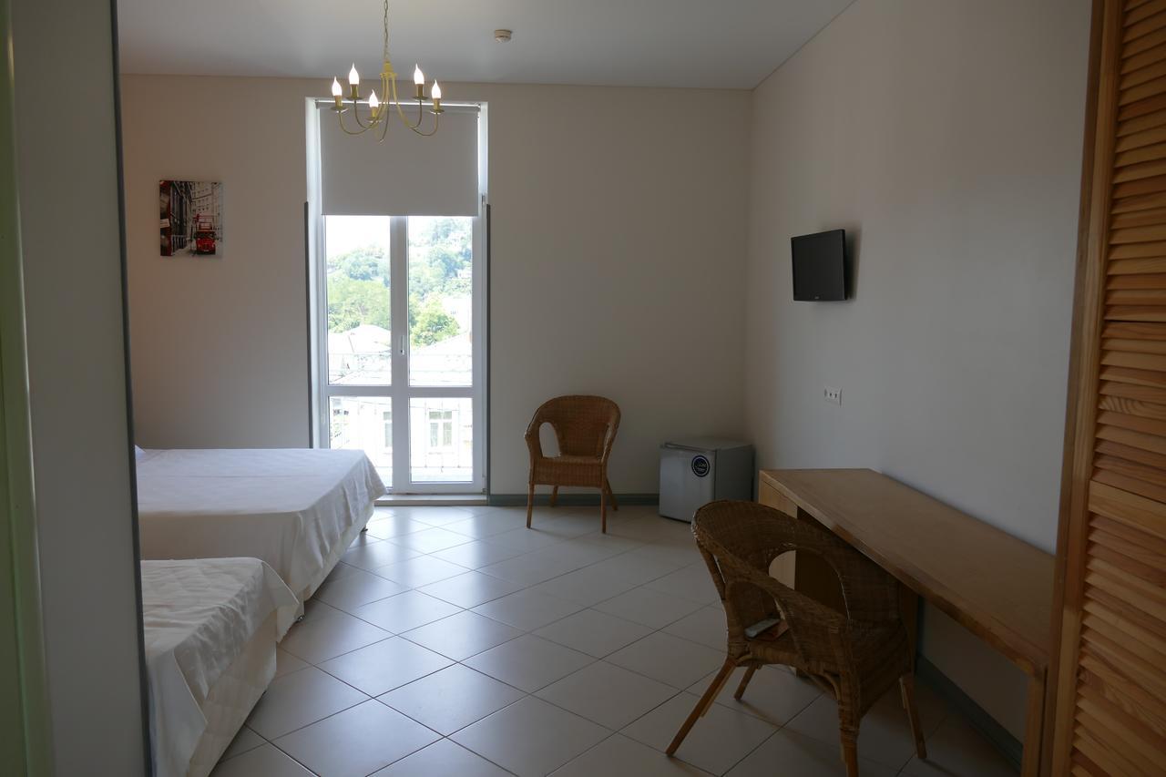 Heliopark Gora Bagrata Hotel Sukhumi Exterior photo