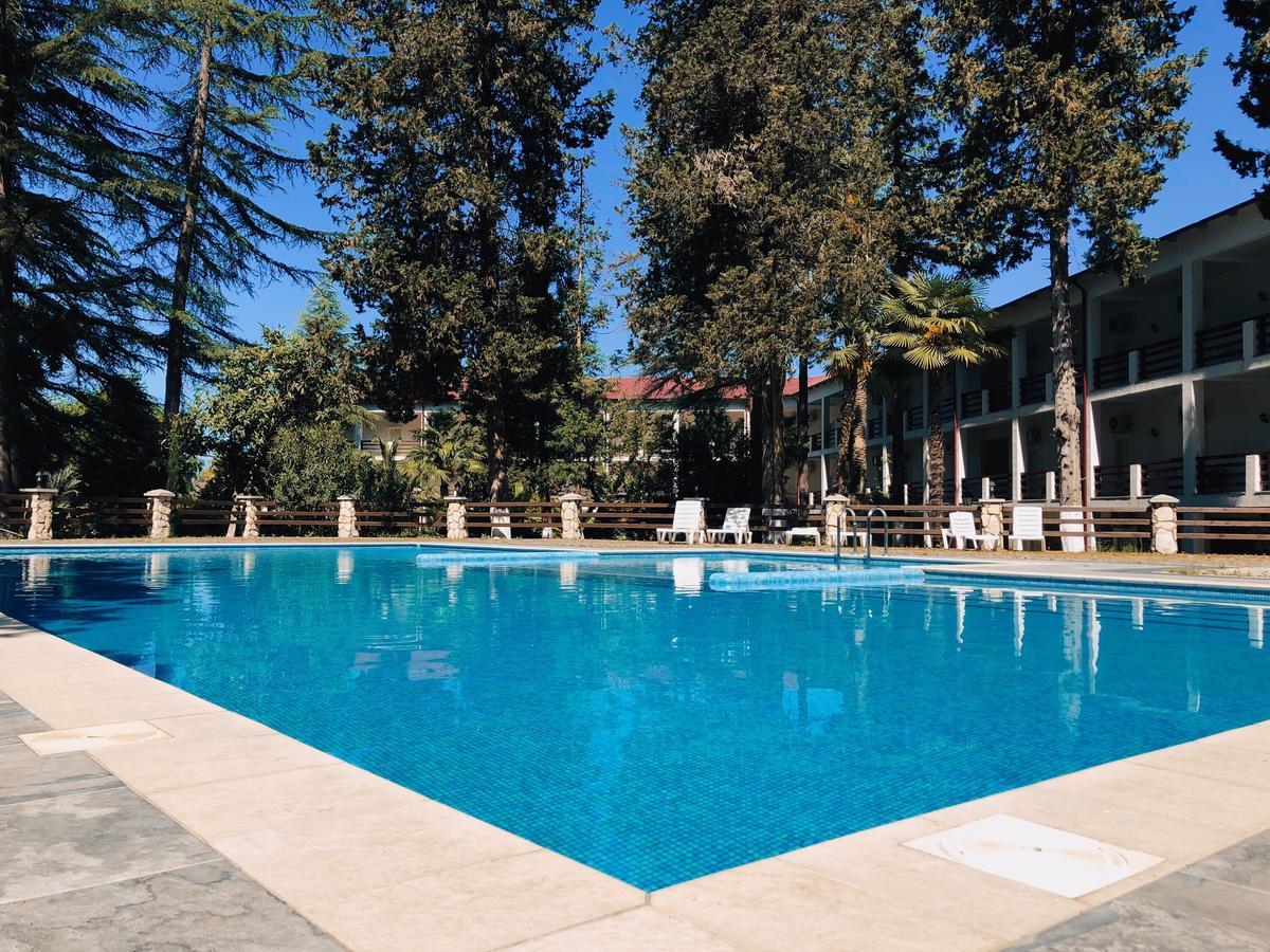 Heliopark Gora Bagrata Hotel Sukhumi Exterior photo
