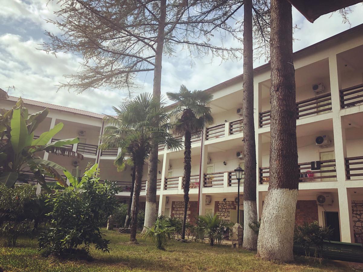 Heliopark Gora Bagrata Hotel Sukhumi Exterior photo